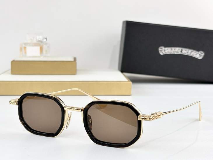 Picture of Chrome Hearts Sunglasses _SKUfw76704625fw